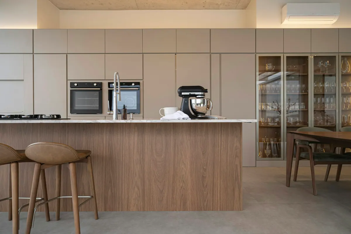 Cozinha Aberta — Ilha com banquetas